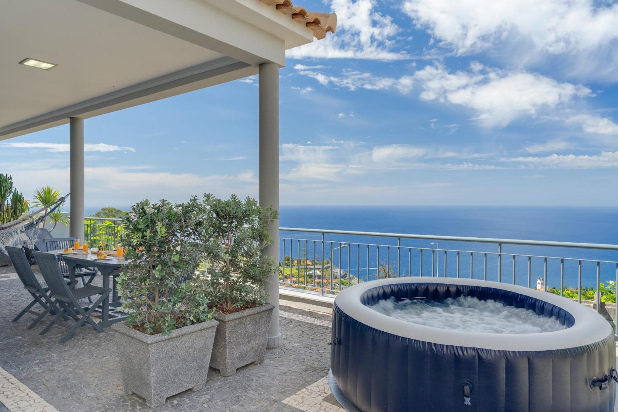 Bay Bliss By Atlantic Funchal (Madeira)